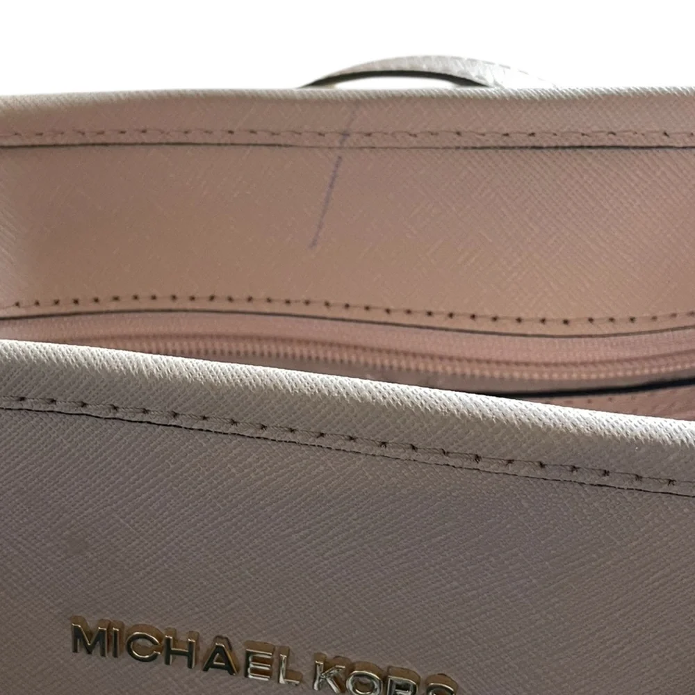 Michael Kors Dust Pink Jet Set Tote - Stylish & Versatile Handbag for Women‎